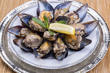 Stuffed mussel (midye dolma)