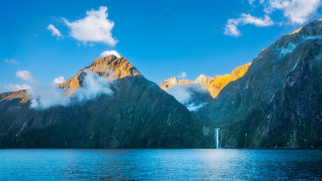 Milford Sound wild beauty with its spectacular cliffs, rain forests and waterfalls in New Zealand.