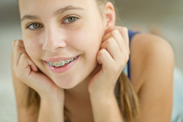 Fototapeta premium Girl with braces 