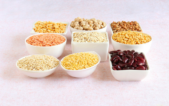 Cholesterol-lowering food, including garbanzo, oats, chickpea, kidney beans, lentils, mung and black-eyed pea. 