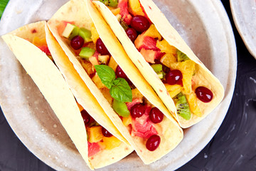 Fruit tacos. Summer snacks.