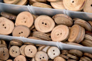 Holzknöpfe handgefertigt  in verschiedenen Größen