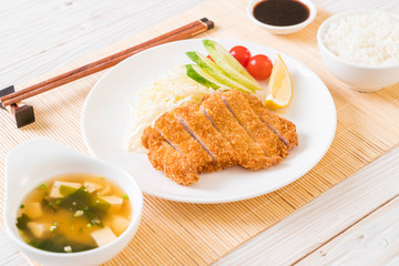 Japanese deep fried pork cutlet (tonkatsu set)