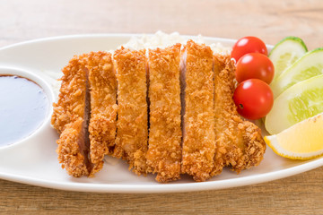 Japanese deep fried pork cutlet (tonkatsu set)