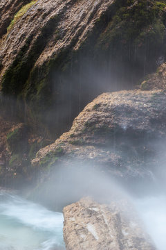 Rocce della cascata Slap Peričnik in Slovenia