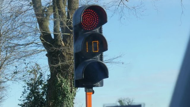 traffic light with the countdown