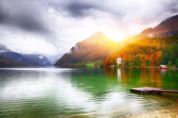 Fototapeta na wymiar Idyllic autumn scene in Grundlsee lake in Alps mountains, Austria