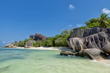 Fotobehang Anse Source D'Agent, La Digue eiland, Seychellen Anse Source d& 39 Argent - granietrotsen bij mooi strand op tropisch eiland La Digue in Seychellen