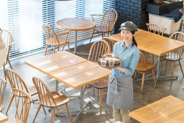 カフェ・スタッフ