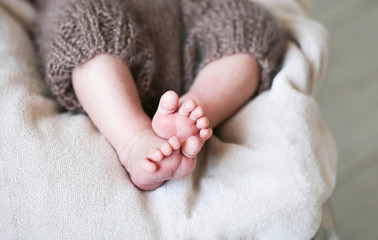 baby, newborn, foot, child, feet, infant, small, hand, cute, mother, love, care, human, childhood, kid, white, family, toes, tiny, body, hands, skin, toe, innocence, boy