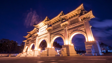 Fototapeta na wymiar Long exposure of National Chiang Kai-shek Memorial Hall 6