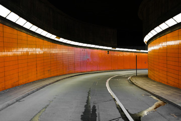 Tunnel with orange side walls 