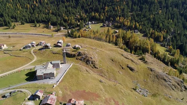 Aerial 4K - Val Grosina Orientale - Valtellina (IT) - Borgo di Eita 1700 mt. 