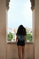 Mujer en Alcazaba de Málaga