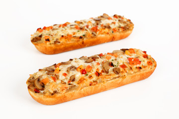 Pizzabaguette mit Pilzen