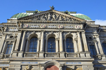 Санкт-Петербург, Соляной переулок, 15. Музей Центрального училища технического рисования барона А. Л. Штиглица. Фрагмент фасада, 19 век