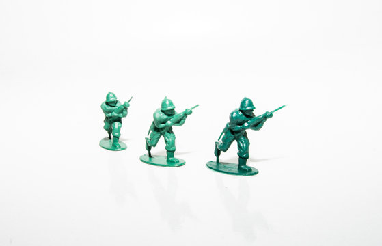 Plastic toy soldiers running