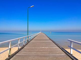 Naklejka premium Pier to the sea in summer