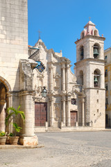 Fototapeta na wymiar The Cathedral square in Old Havana