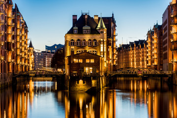 Plakat Wasserschloss Speicherstadt Hamburg Germany at night