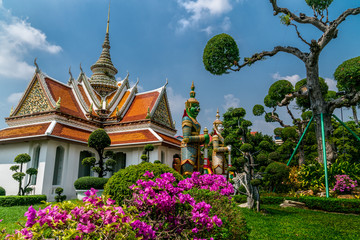 Fototapeta premium buddhist temple in thailand