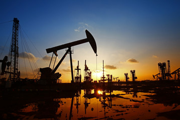 Obraz premium The oil pump, industrial equipment