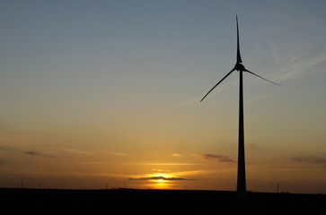 Fototapeta na wymiar Eoliennes energie durable renouvelable electricité vent