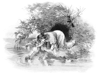Frau schöpft Wasser aus dem Fluss