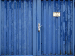 Garagentor aus Blech