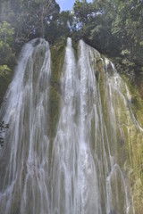 Fototapeta na wymiar Wasserfall 