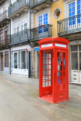 cabina de teléfono rojo oporto 4M0A8616-f18