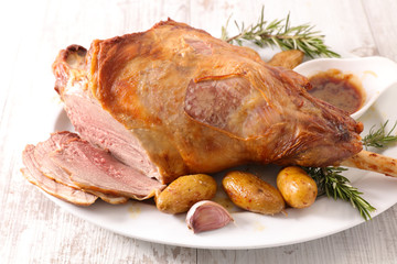 roast lamb leg and sauce