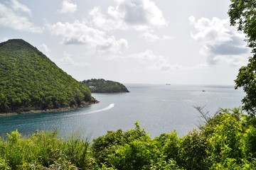 Obraz premium Sea & mountains view