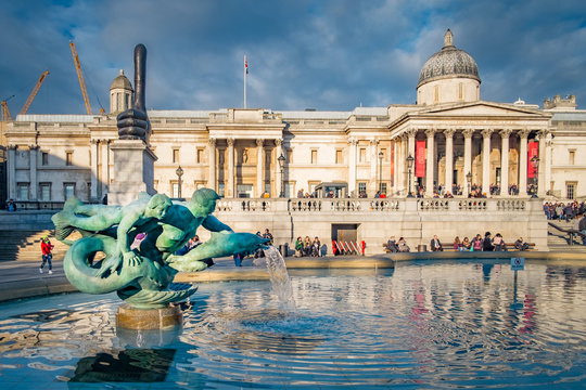 Trafalgar Square, London. Fountains. Statues and the National Galery.