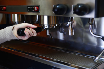 Preparation of espresso in electric professional coffee machine