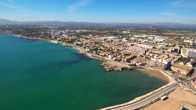 Drone en Vinaroz / Vinaros. Localidad costera de Castellon en la Comunidad Valenciana (España) junto al mar mediterraneo. Video aereo con Dron