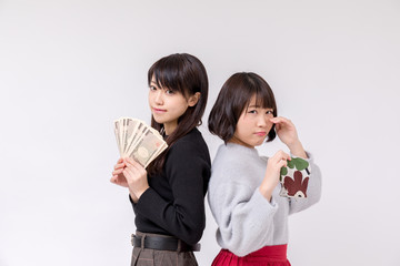 女子大生 奨学金 所得格差