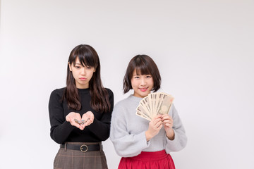 女子大生 奨学金 所得格差