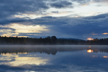 Ströms vattudal in Schweden im Herbst