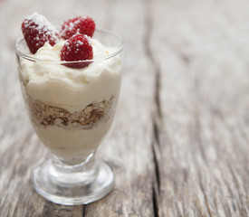 dessert lacté a la framboise