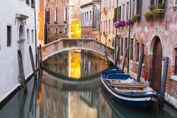 Fototapeta na wymiar Canal at Venice