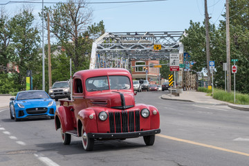 Kanada - Calgary Inglewood Brücke mit Hotrod