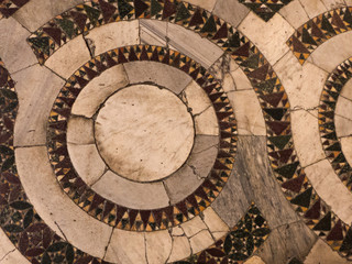 Mosaik Marmorboden in einer Kirche in Rom