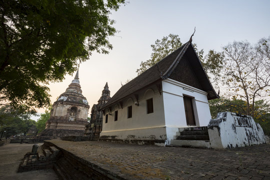 Wat Chet Yot, seven pagoda temple in Chiangmai	