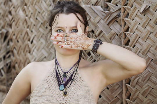 The art of a traditional Indian wedding Henna tattoos adorn bride in 3-day  event