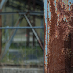 Details in einem stillgelegten Basaltwerk