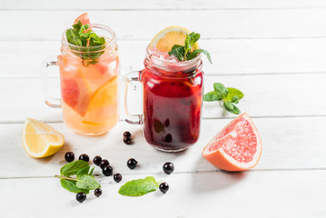 summer drinks with berries