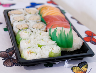 slate try with sushi