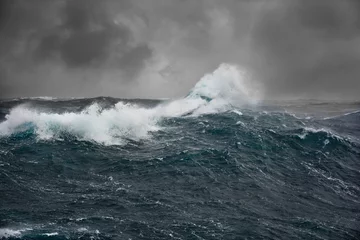 Crédence de cuisine en verre imprimé Eau vague de mer dans l& 39 océan Atlantique pendant la tempête