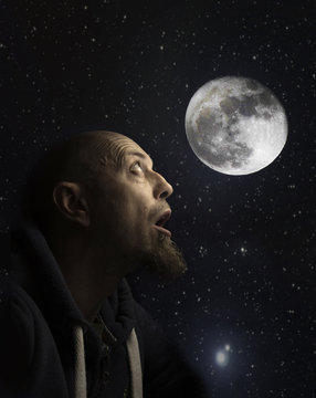Osservando la luna